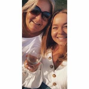 Meet your Posher, Cathy